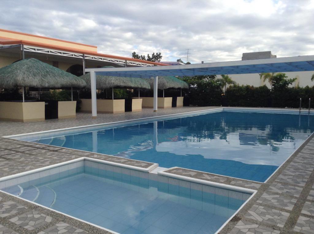 Ukl Ever Resort Hotel Laoag Exterior photo