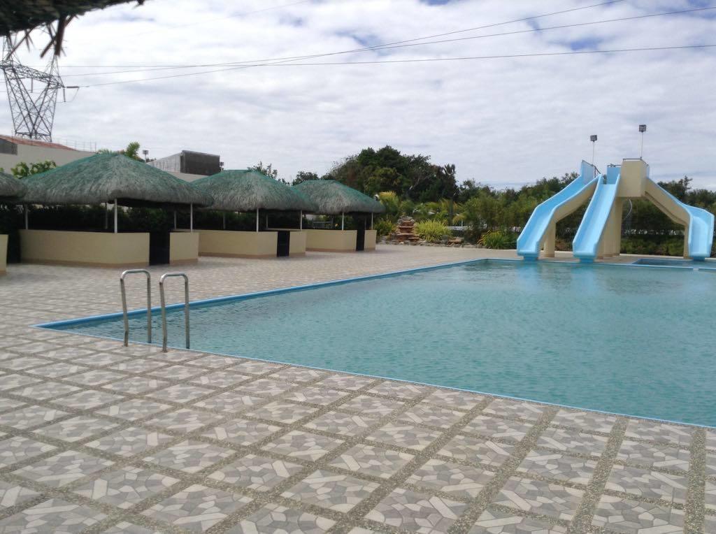 Ukl Ever Resort Hotel Laoag Exterior photo