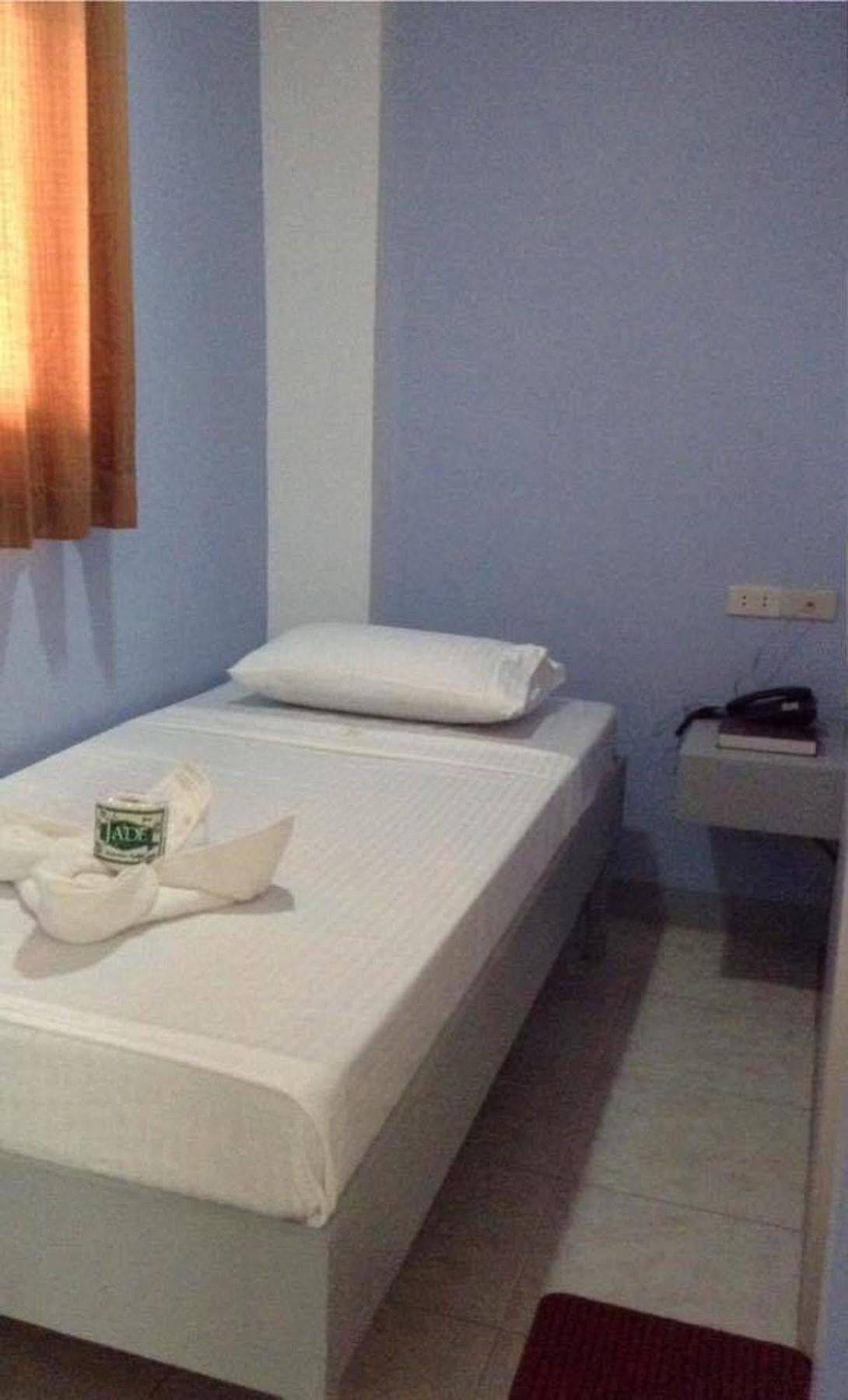 Ukl Ever Resort Hotel Laoag Exterior photo