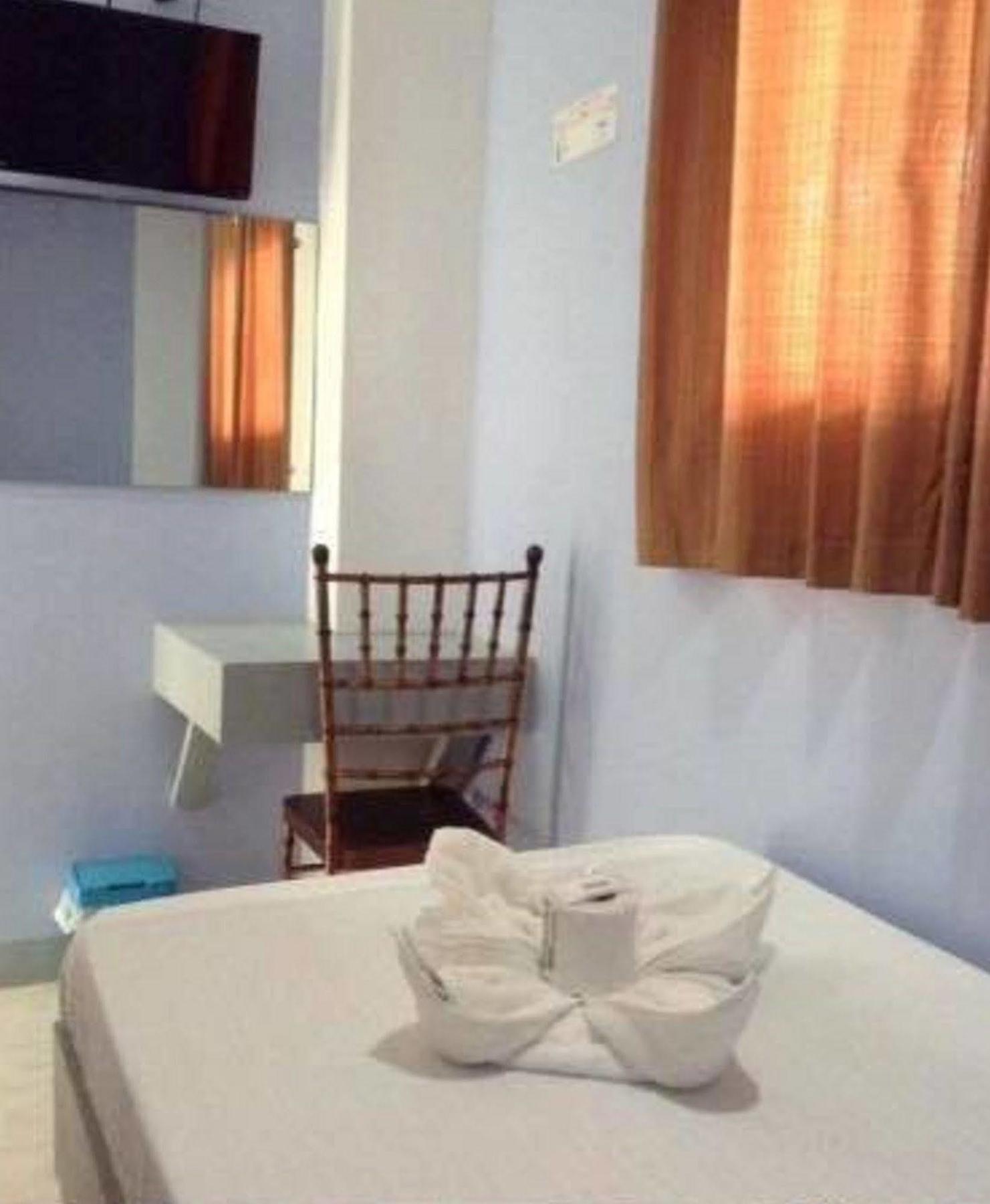 Ukl Ever Resort Hotel Laoag Exterior photo